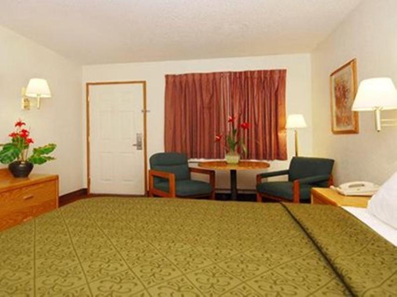 Hotel 6 Sacramento, Ca Natomas 3*